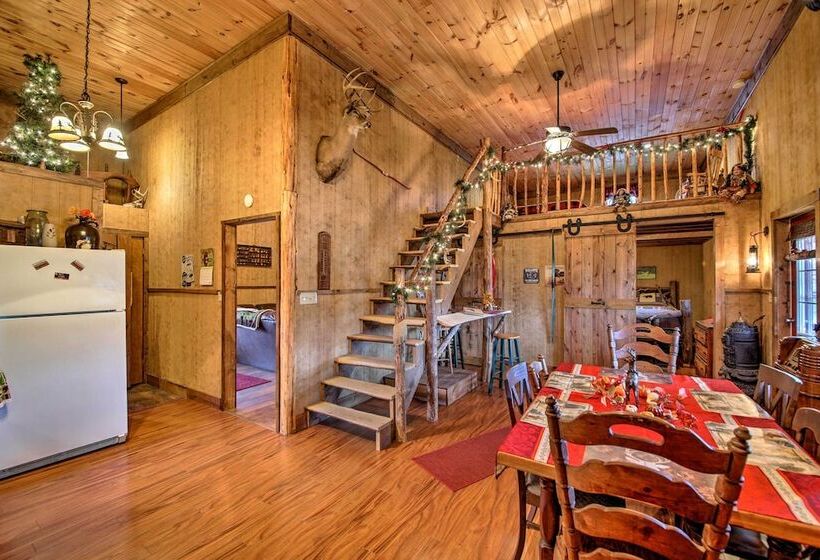 The Bovard Lodge  Rustic Cabin Near Ohio River!