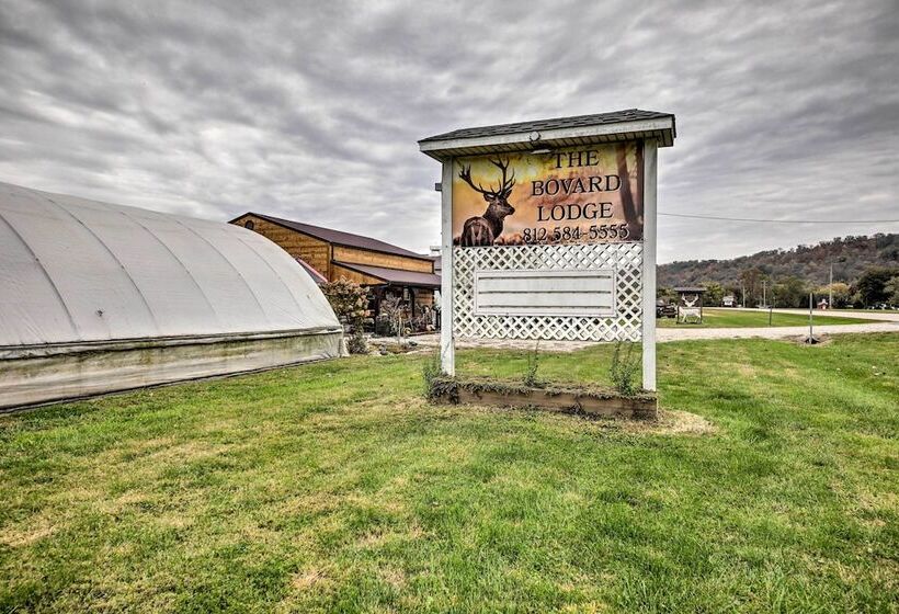 The Bovard Lodge  Rustic Cabin Near Ohio River!