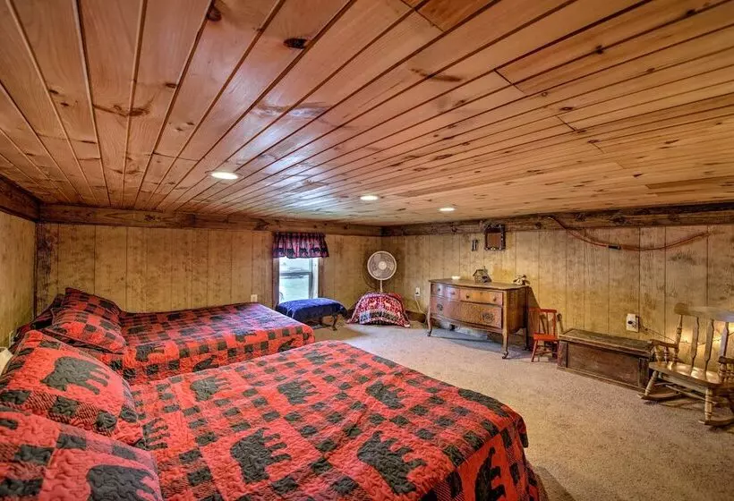 The Bovard Lodge  Rustic Cabin Near Ohio River!