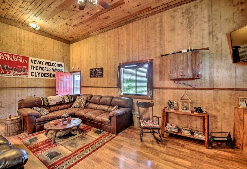 The Bovard Lodge  Rustic Cabin Near Ohio River!