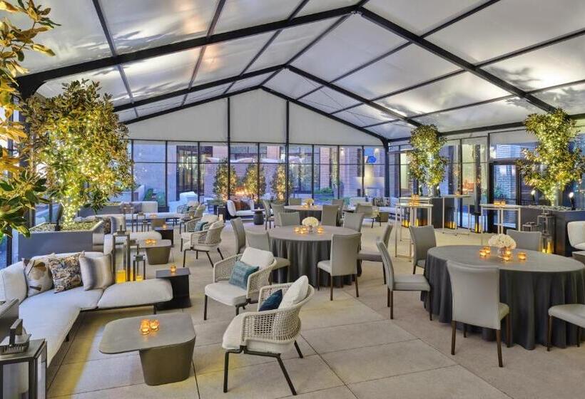 The Crescent Hotel, Fort Worth