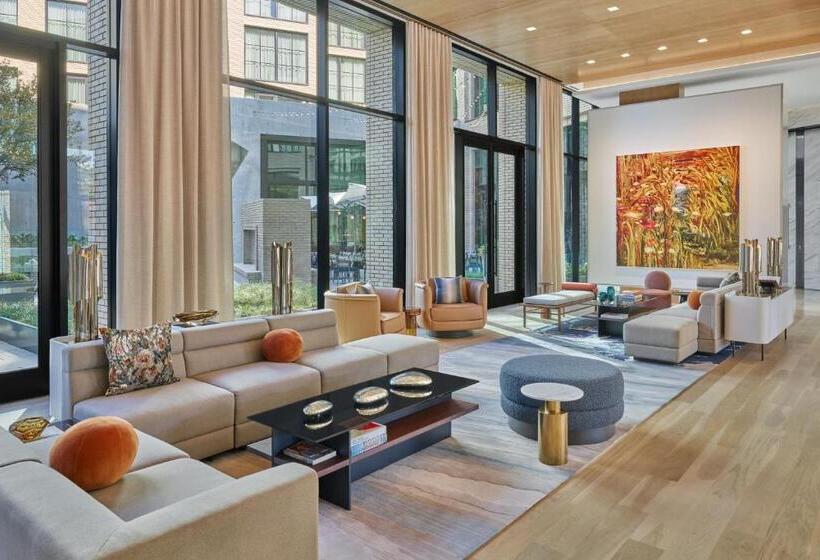 The Crescent Hotel, Fort Worth