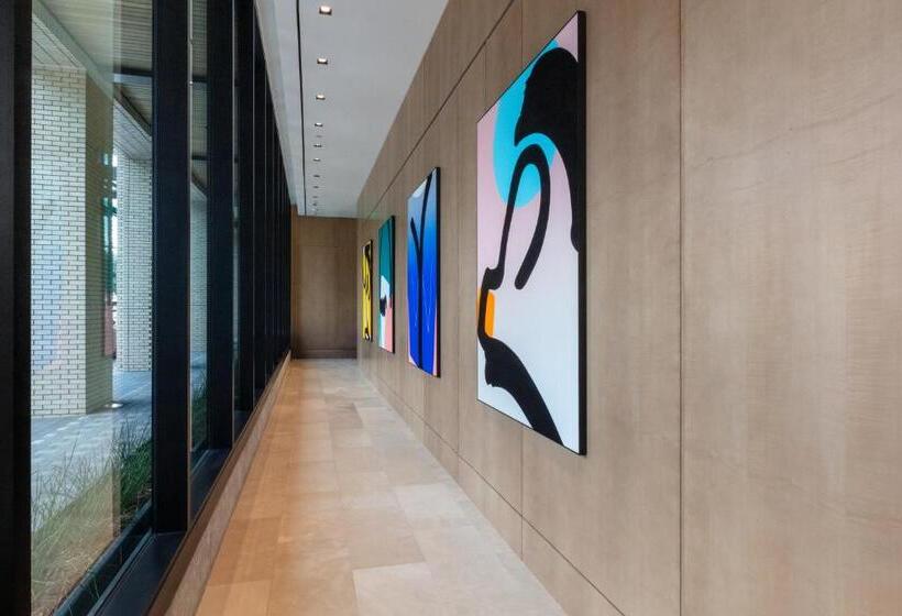 The Crescent Hotel, Fort Worth