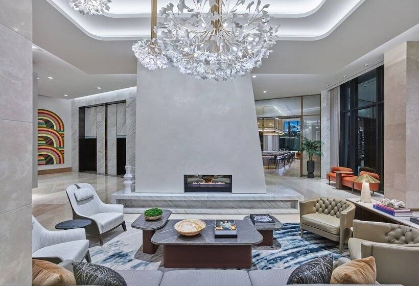 The Crescent Hotel, Fort Worth