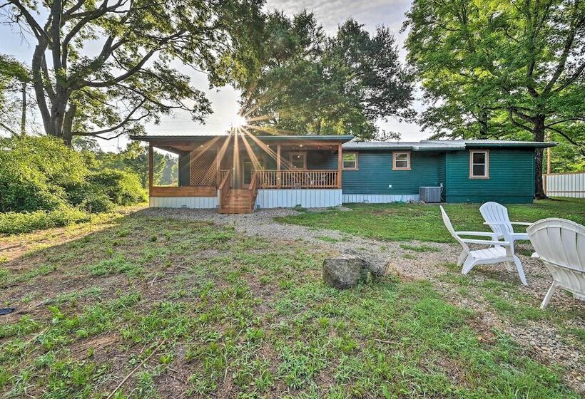 Charming Eagletown Home W/ Private Hot Tub & Deck!