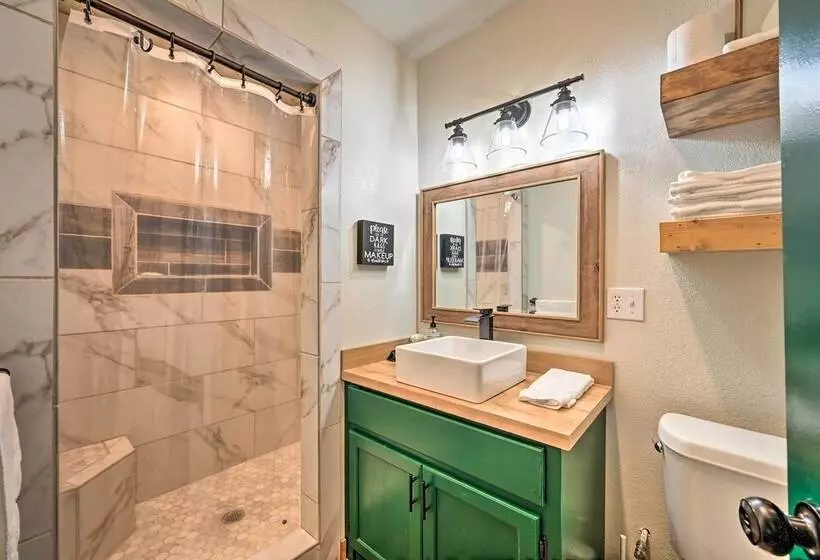 Charming Eagletown Home W/ Private Hot Tub & Deck!
