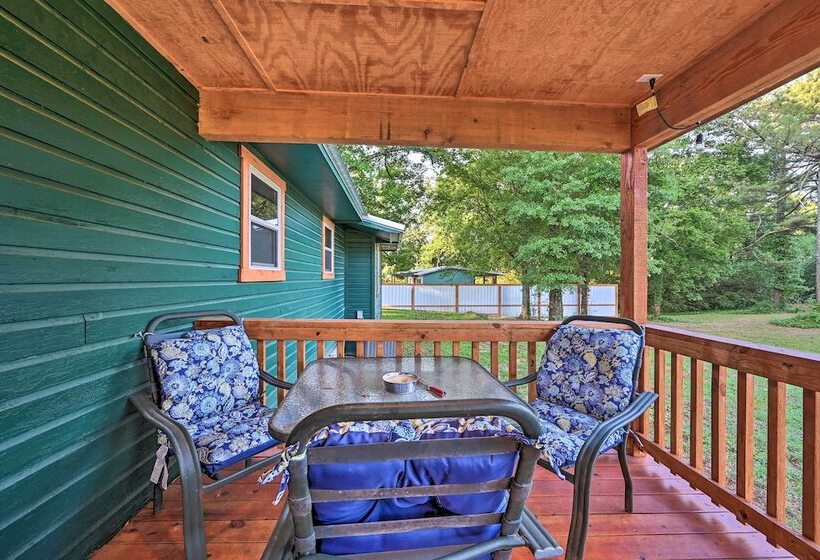 Charming Eagletown Home W/ Private Hot Tub & Deck!