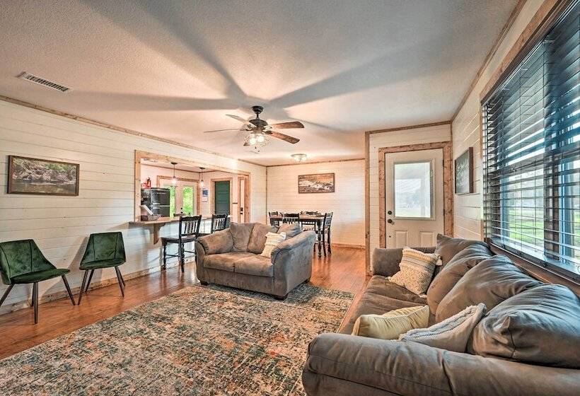 Charming Eagletown Home W/ Private Hot Tub & Deck!