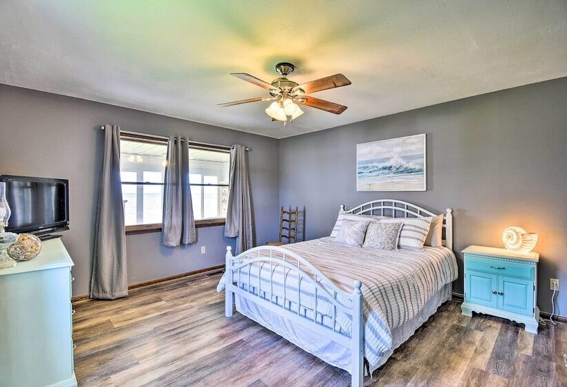 Waterfront Retreat W/ Panoramic Sound Views!