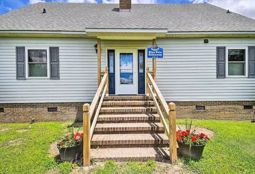 Waterfront Retreat W/ Panoramic Sound Views!