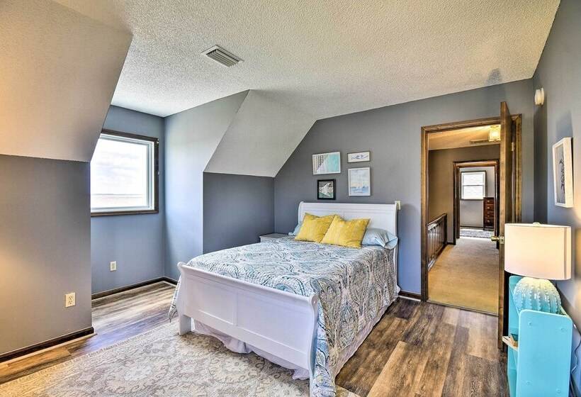 Waterfront Retreat W/ Panoramic Sound Views!