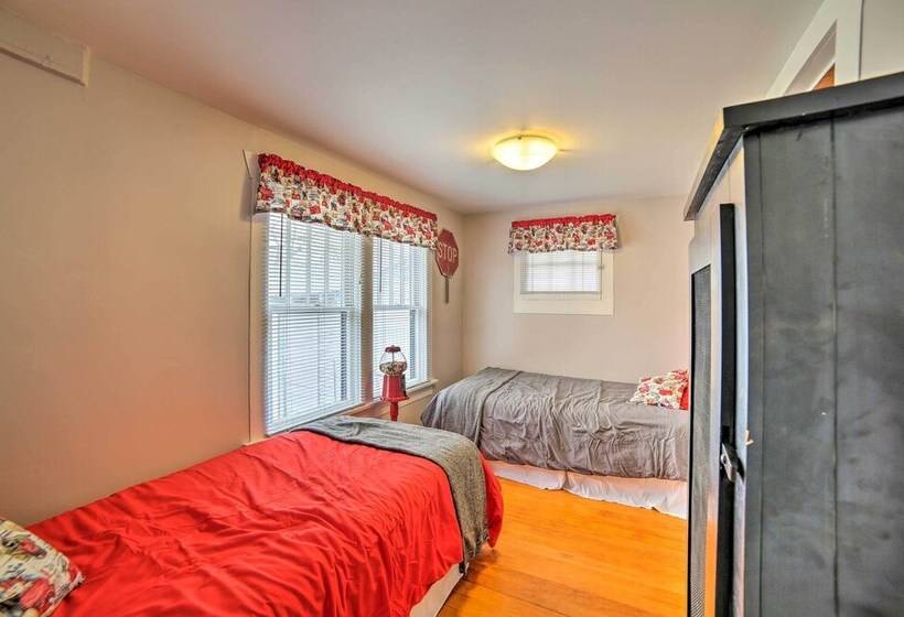 1942 Train House Walk To Cmu, River + Downtown!