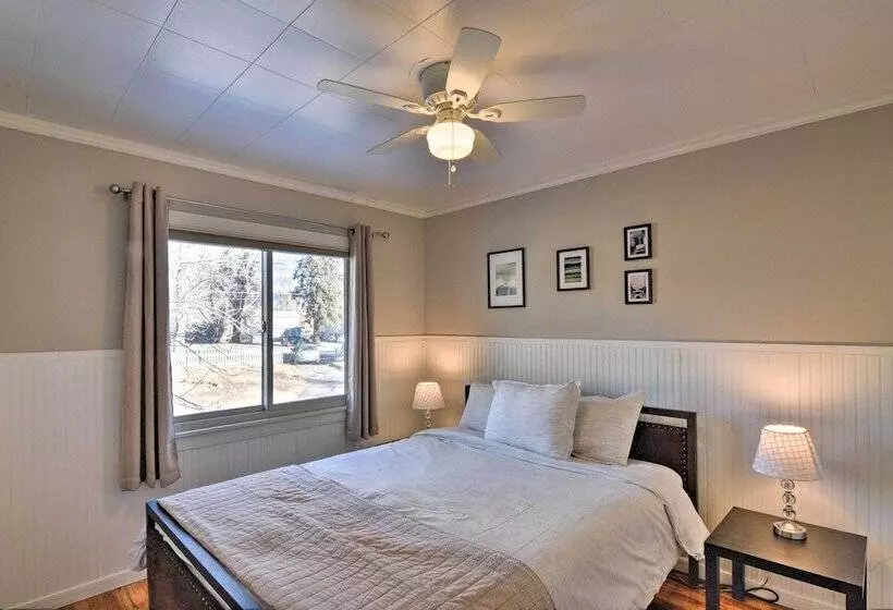 Downtown Buena Vista Cabin W/ Patio & Grill!