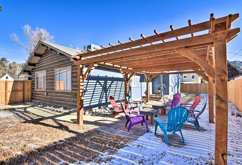 Downtown Buena Vista Cabin W/ Patio & Grill!