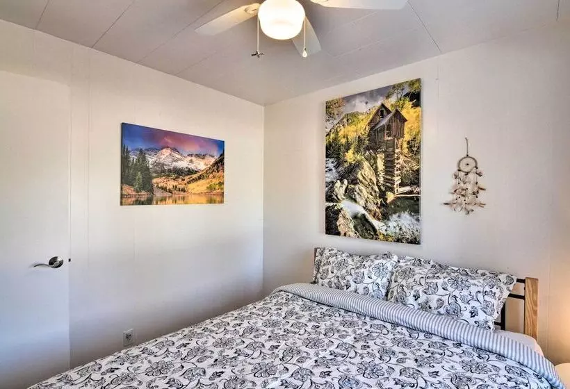 Downtown Buena Vista Cabin W/ Patio & Grill!