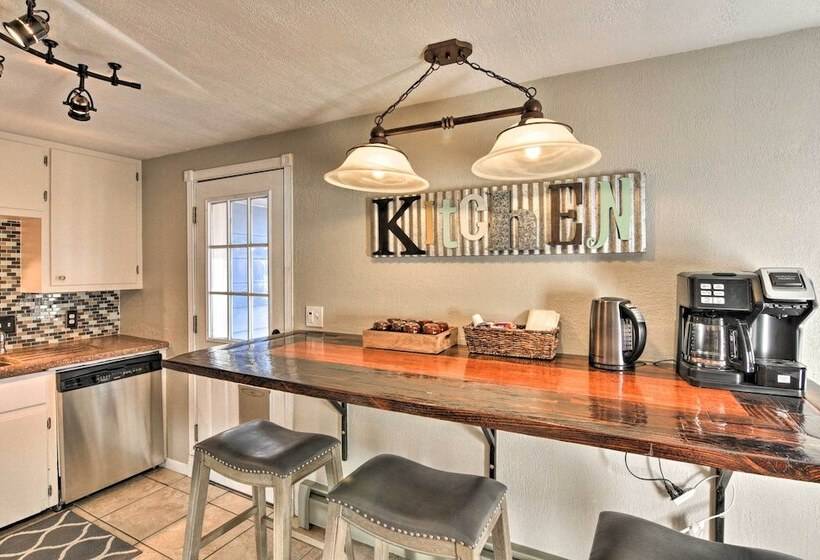 Downtown Buena Vista Cabin W/ Patio & Grill!