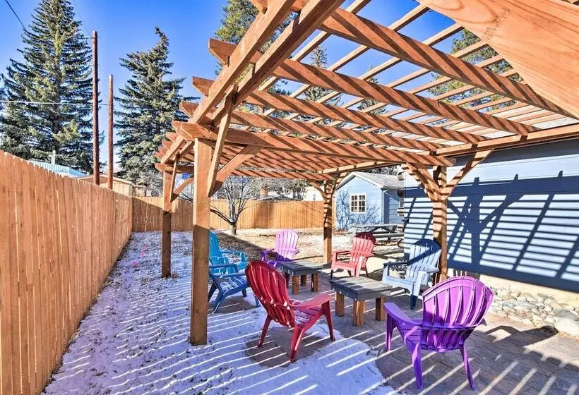Downtown Buena Vista Cabin W/ Patio & Grill!