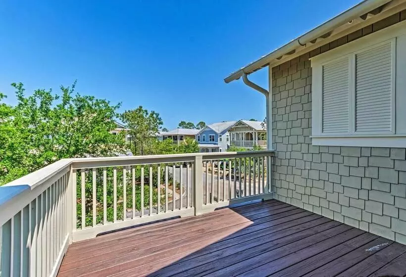 Beach Oasis W/ Pool Access, ~ 1 Mi To Shore!