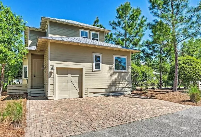 Beach Oasis W/ Pool Access, ~ 1 Mi To Shore!