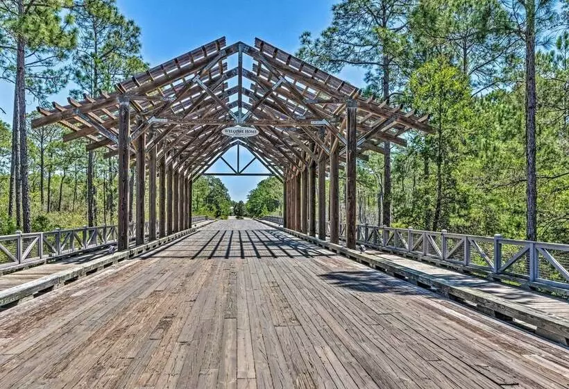 Beach Oasis W/ Pool Access, ~ 1 Mi To Shore!