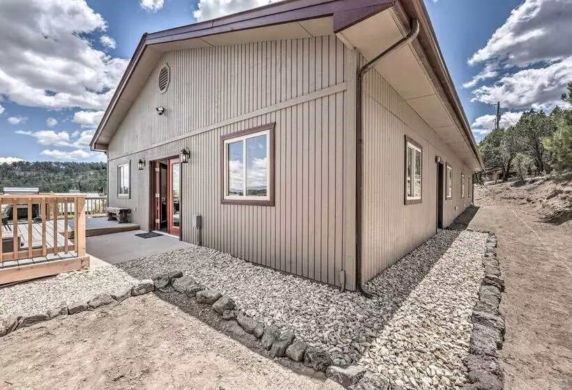 Modern Mtn Home W/ Sports Court, Near Alto Lake!