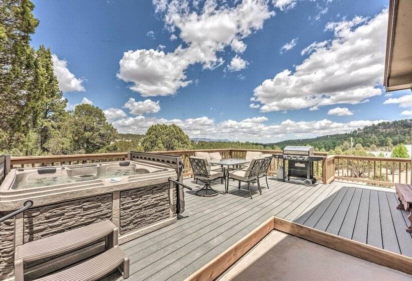 Modern Mtn Home W/ Sports Court, Near Alto Lake!