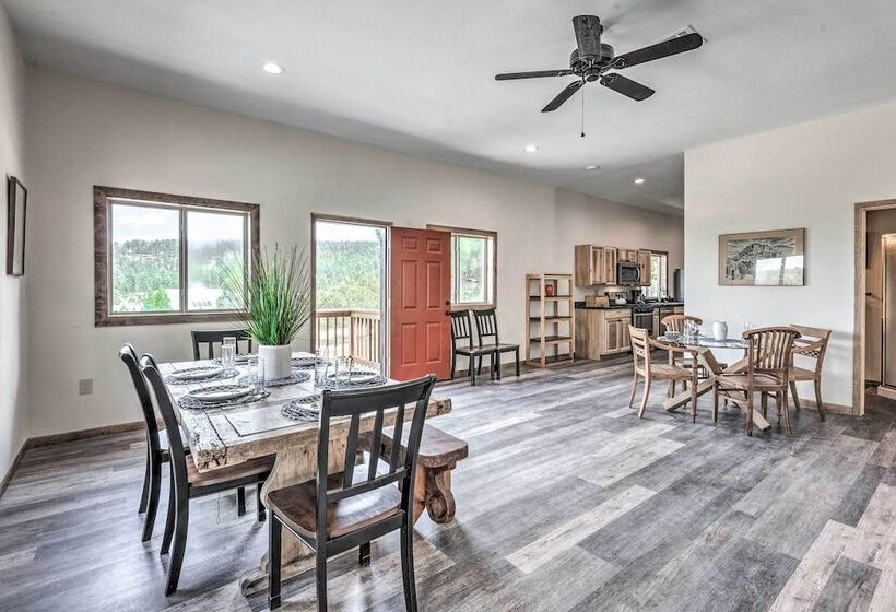 Modern Mtn Home W/ Sports Court, Near Alto Lake!