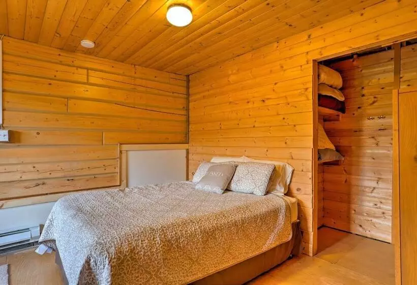 Cabin W/ Glacier Views: Walk To Matanuska River!