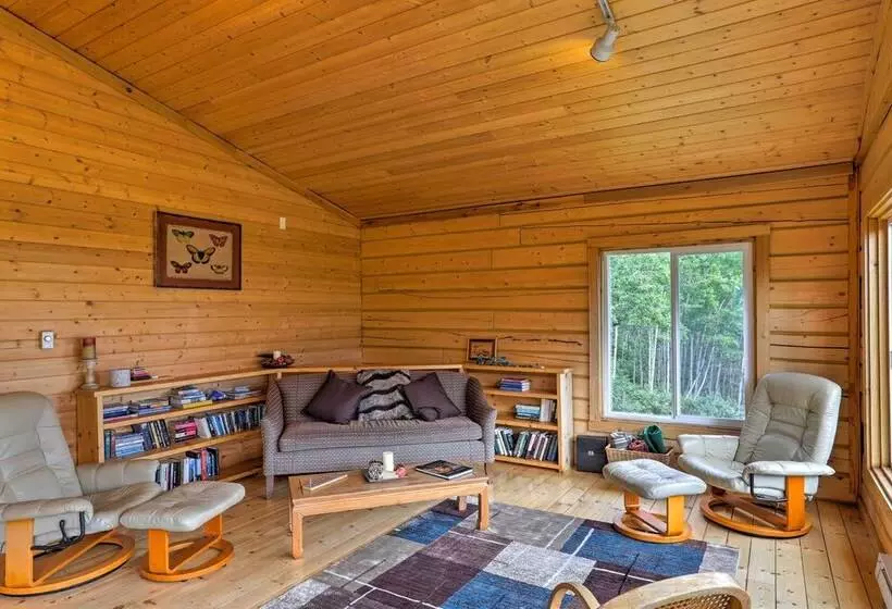 Cabin W/ Glacier Views: Walk To Matanuska River!