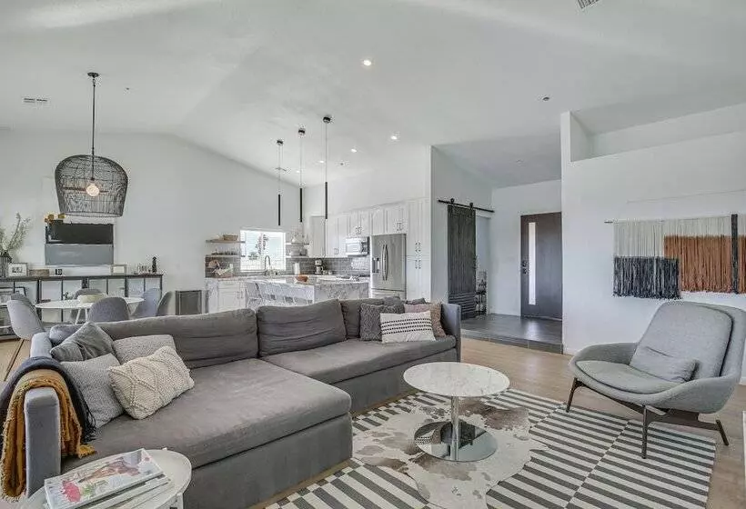 Casa Con Vista: Hot Springs Home W/ Mtn Views