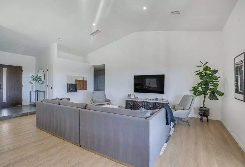 Casa Con Vista: Hot Springs Home W/ Mtn Views