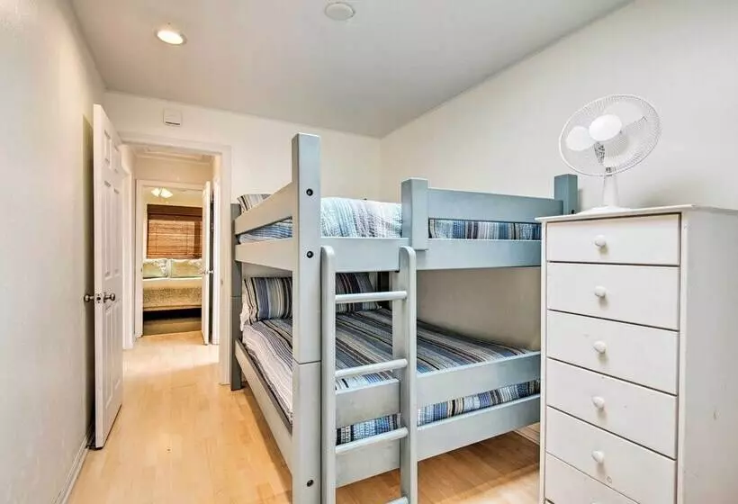 Central Catalina Cottage: Walk To Ferry & Eateries