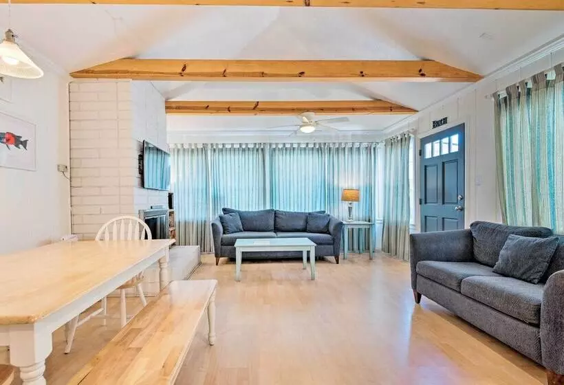 Central Catalina Cottage: Walk To Ferry & Eateries