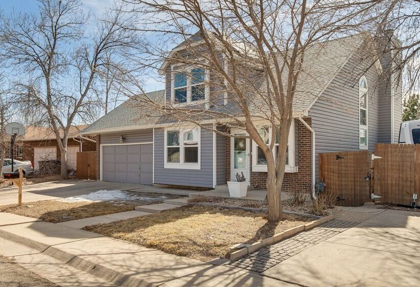 6 Mi To Dtwn: Arvada Home W/ Hot Tub & Yard