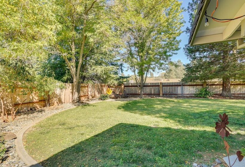 Redding Home W/ Patio Near Fishing!