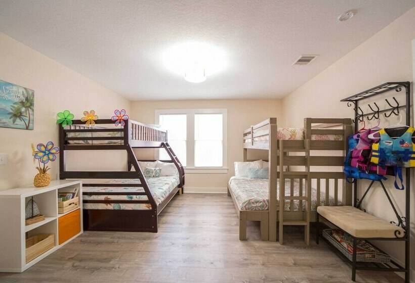 Bright Galveston Bungalow: 1/2 Mi To Pleasure Pier