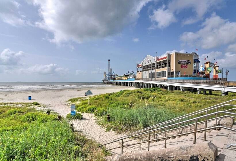 Bright Galveston Bungalow: 1/2 Mi To Pleasure Pier