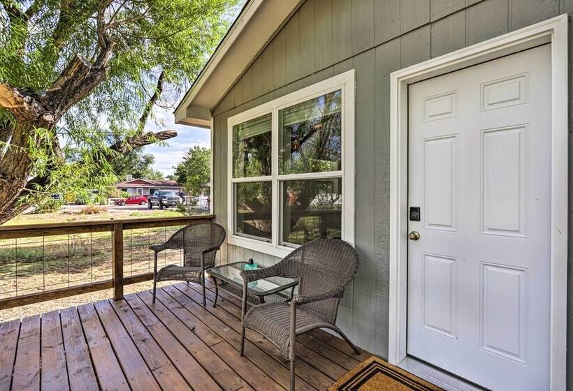 Cozy House W/ Views, 1 Mi To Colorado River!