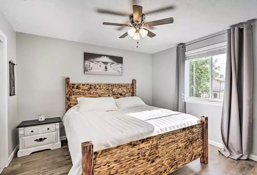 Cozy House W/ Views, 1 Mi To Colorado River!