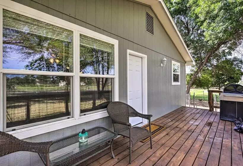 Cozy House W/ Views, 1 Mi To Colorado River!