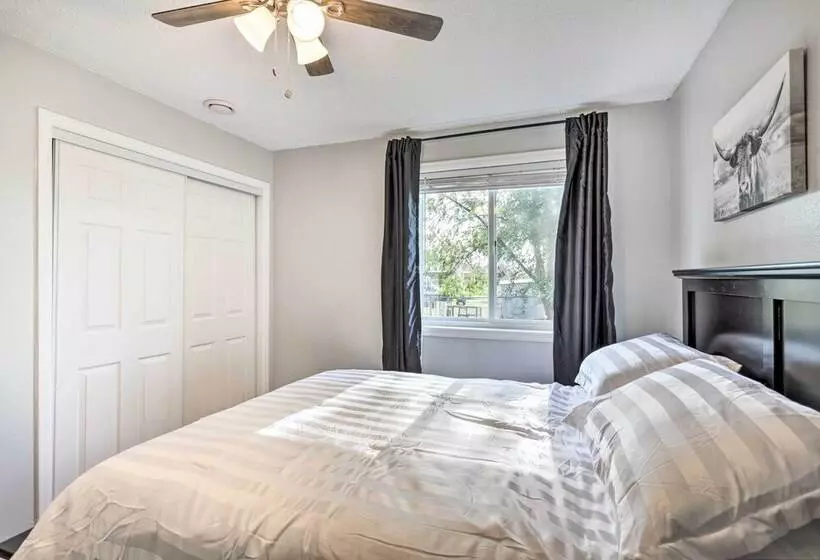 Cozy House W/ Views, 1 Mi To Colorado River!