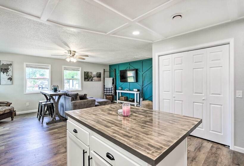 Cozy House W/ Views, 1 Mi To Colorado River!