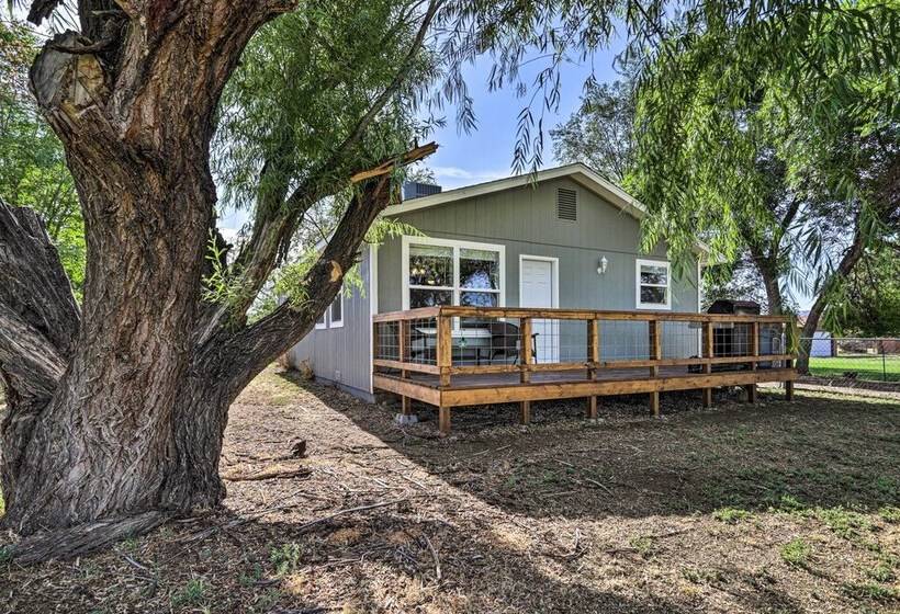 Cozy House W/ Views, 1 Mi To Colorado River!