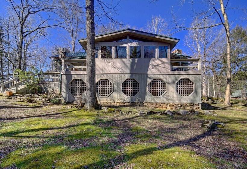 Cozy Log Cabin: 6 Mi To Great Smoky Mtns Np!