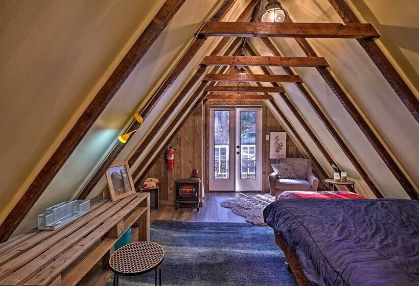 Cozy, Pet Friendly Mtn Cabin: 1 Mi To Lake Gregory