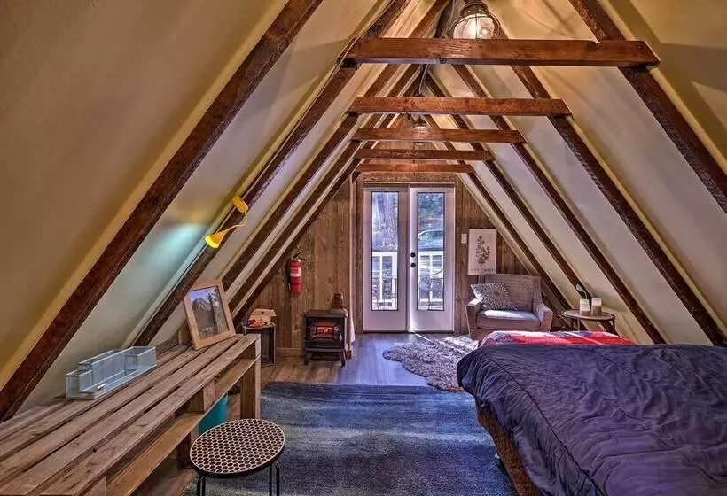 Cozy, Pet Friendly Mtn Cabin: 1 Mi To Lake Gregory