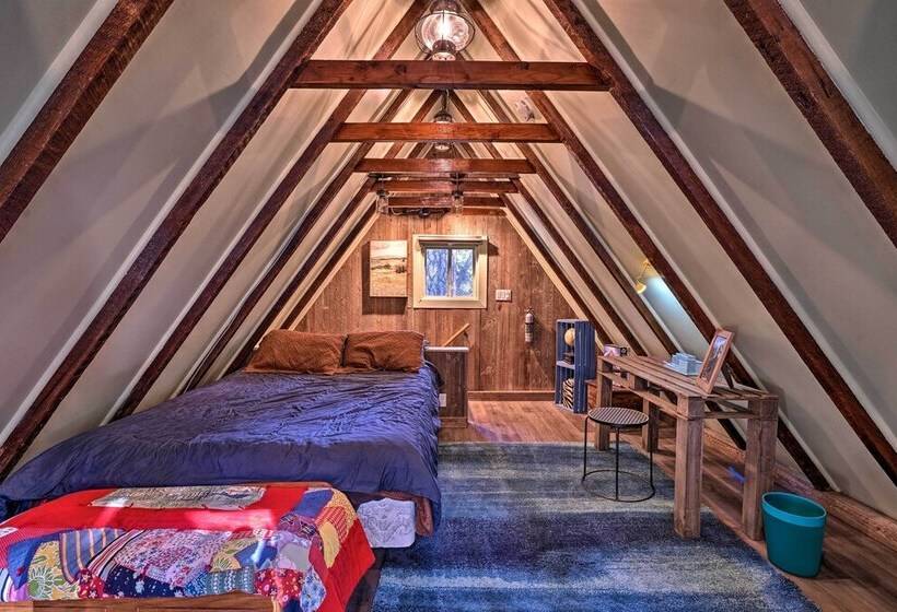 Cozy, Pet Friendly Mtn Cabin: 1 Mi To Lake Gregory