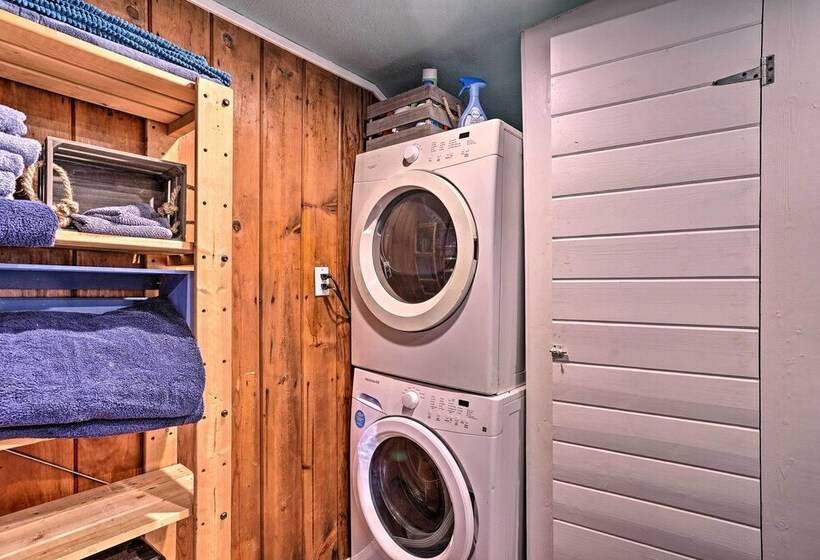 Cozy, Pet Friendly Mtn Cabin: 1 Mi To Lake Gregory