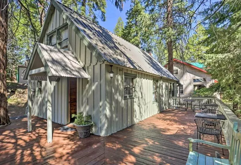 Half Mi To Shaver Lake: Cabin W/ Wraparound Deck