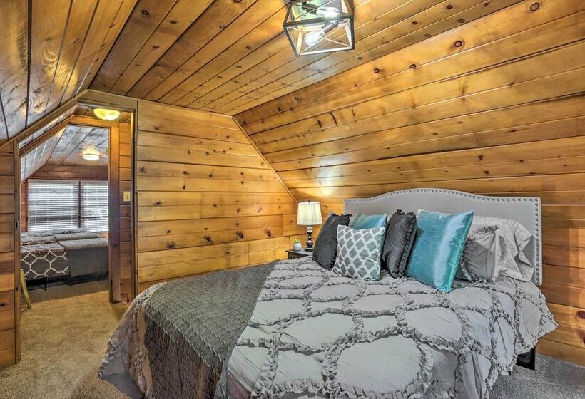 Half Mi To Shaver Lake: Cabin W/ Wraparound Deck